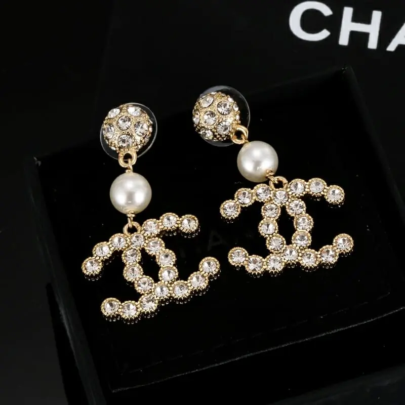 chanel boucles doreilles pour femme s_122a367